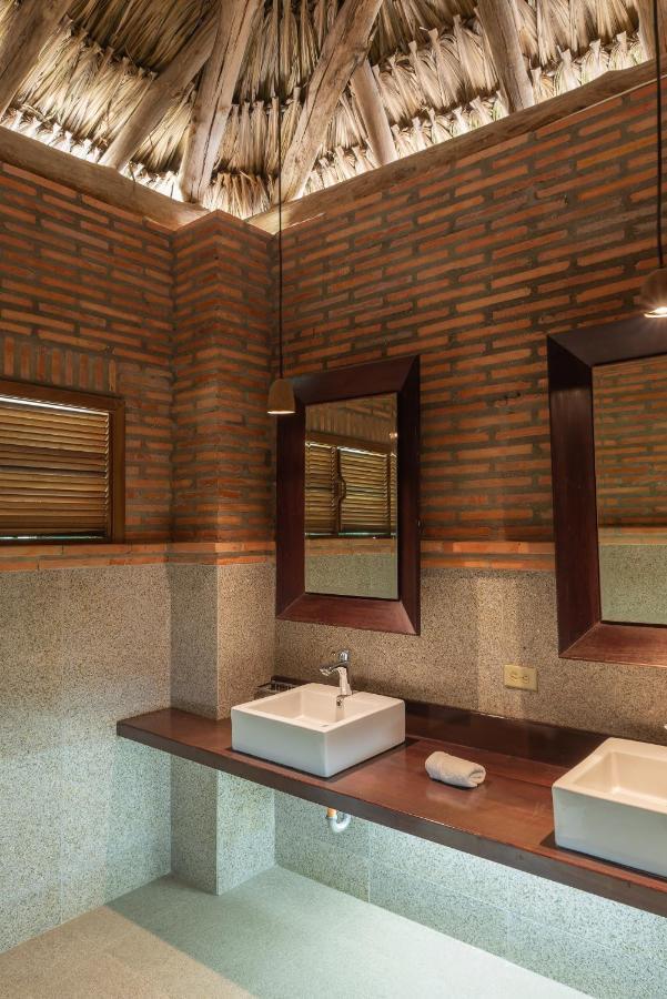 Castillete Hotel & Beach Club เตียราบอมบา ภายนอก รูปภาพ