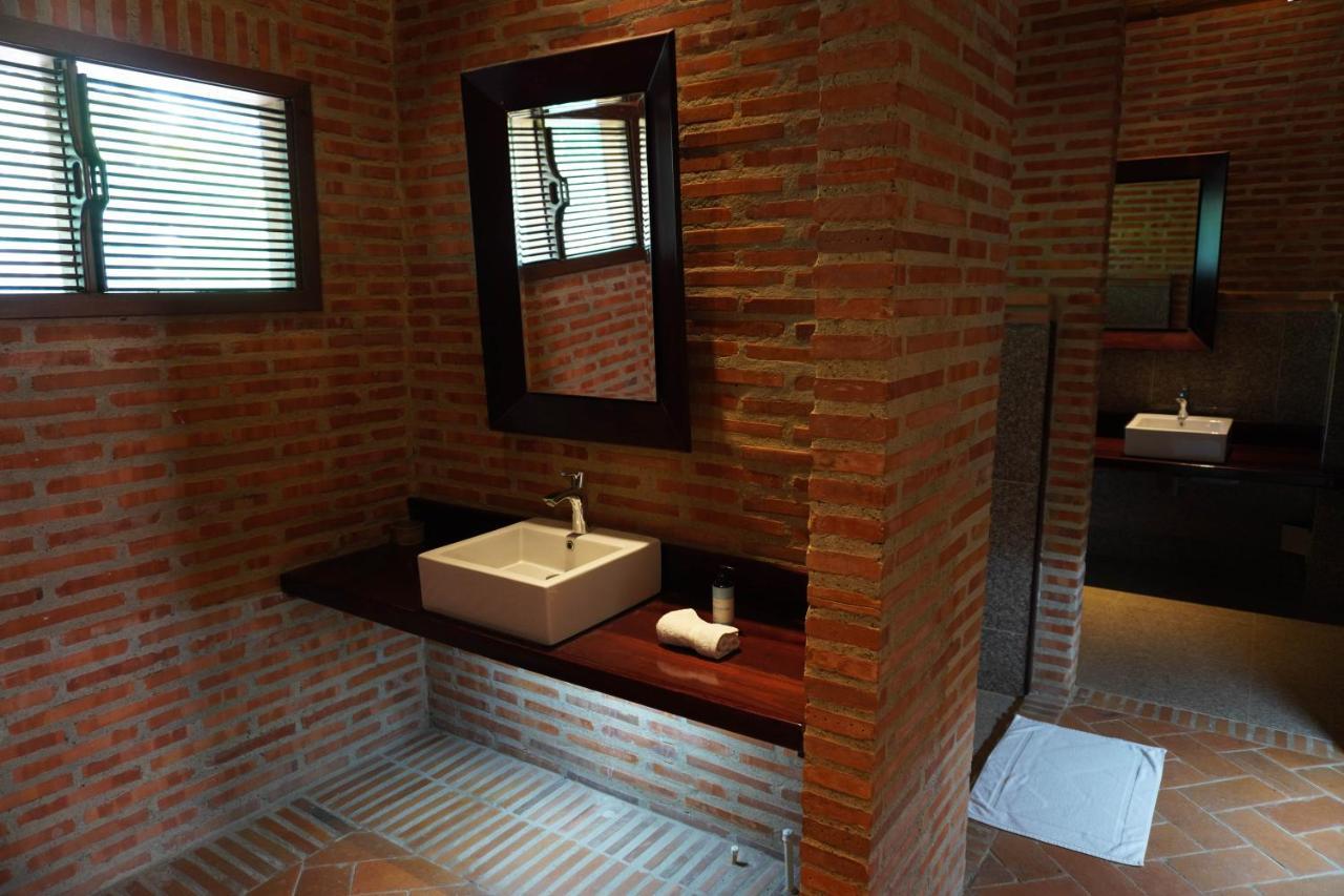 Castillete Hotel & Beach Club เตียราบอมบา ภายนอก รูปภาพ