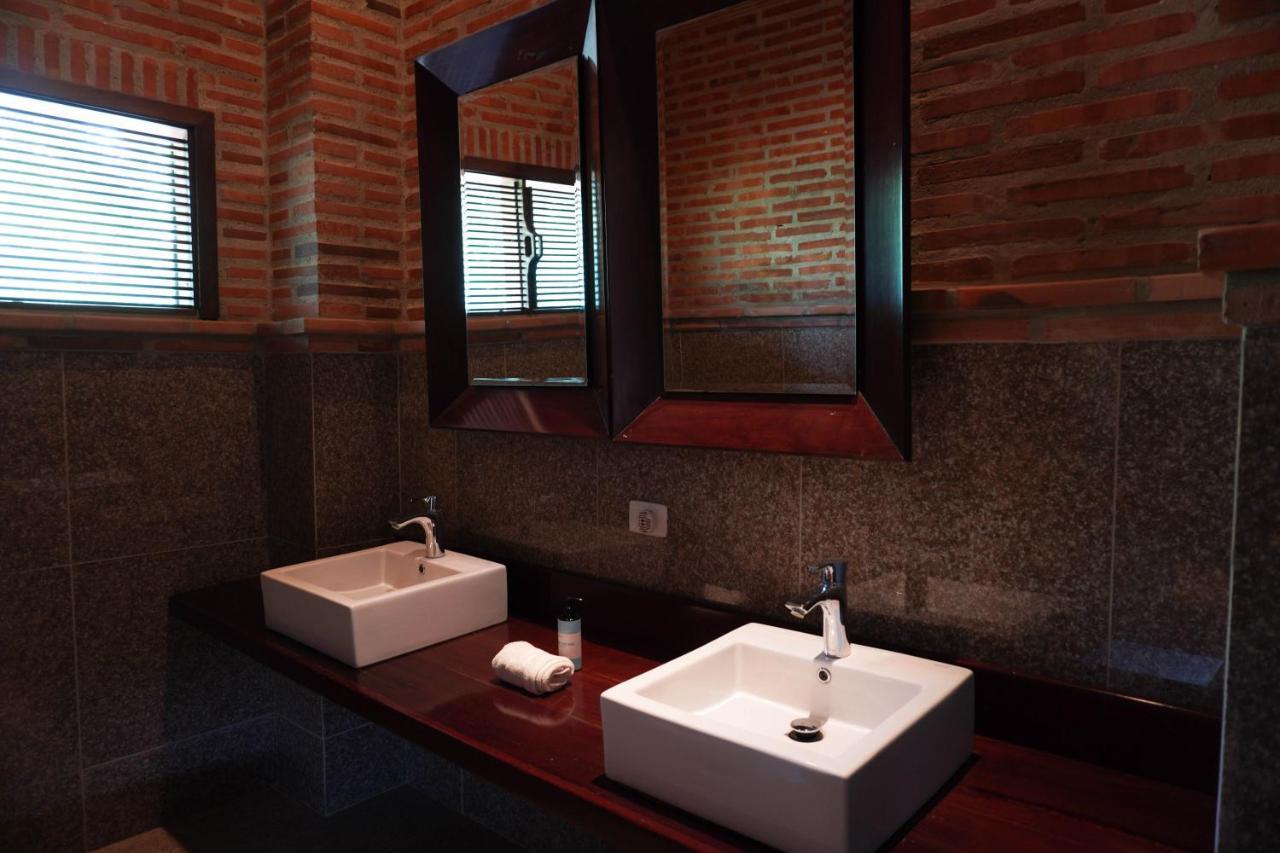 Castillete Hotel & Beach Club เตียราบอมบา ภายนอก รูปภาพ