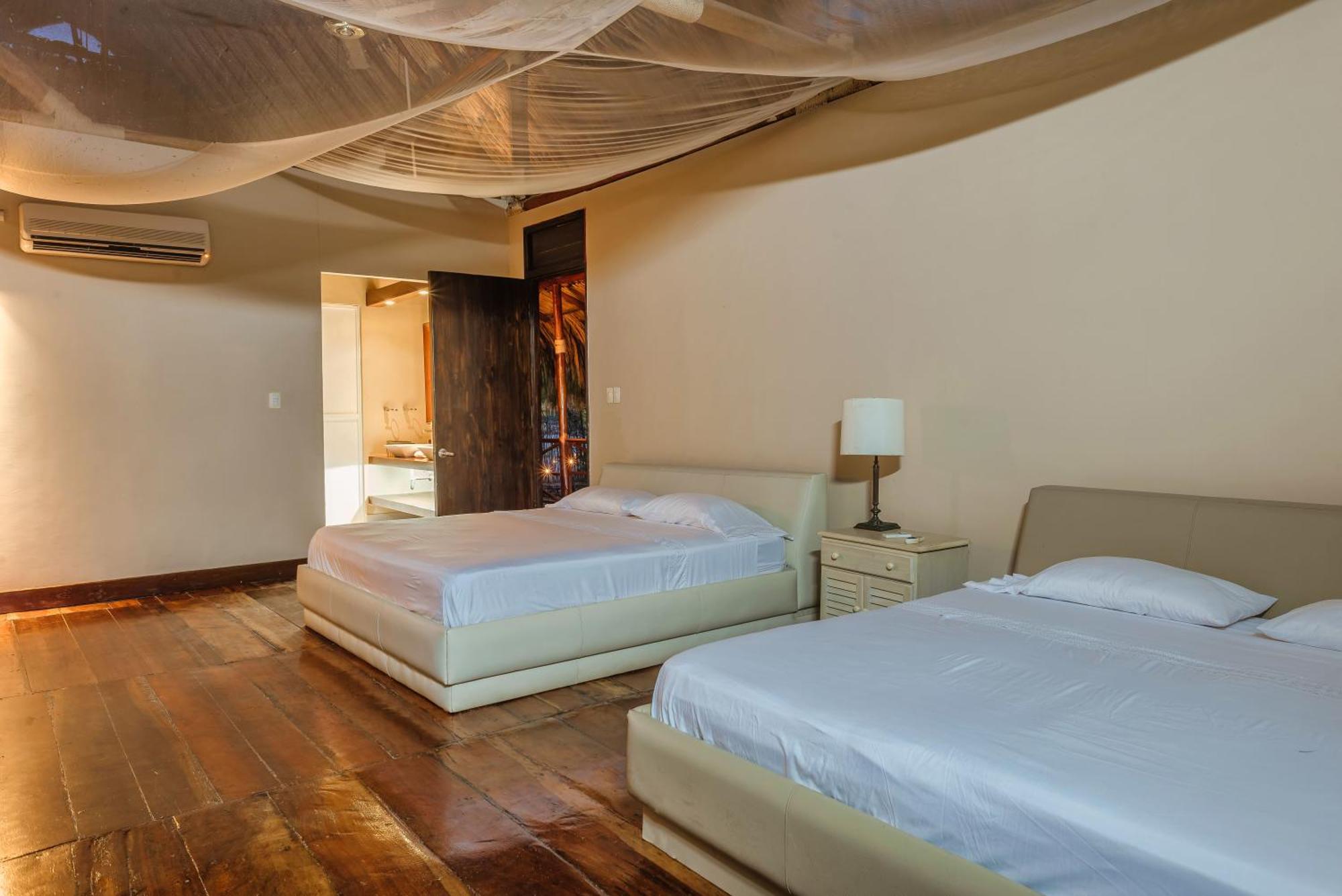 Castillete Hotel & Beach Club เตียราบอมบา ภายนอก รูปภาพ