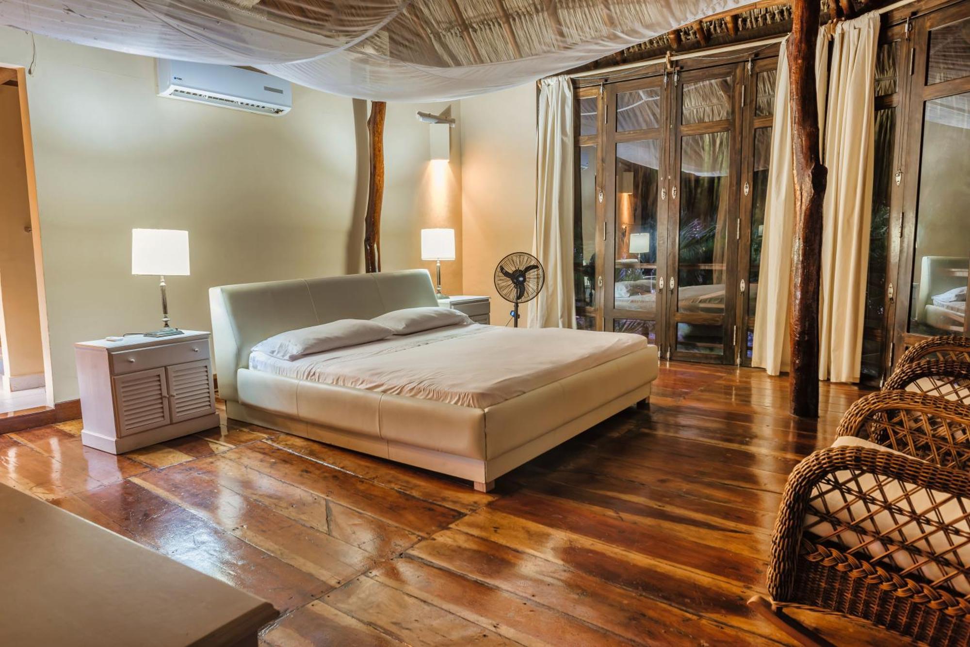 Castillete Hotel & Beach Club เตียราบอมบา ภายนอก รูปภาพ