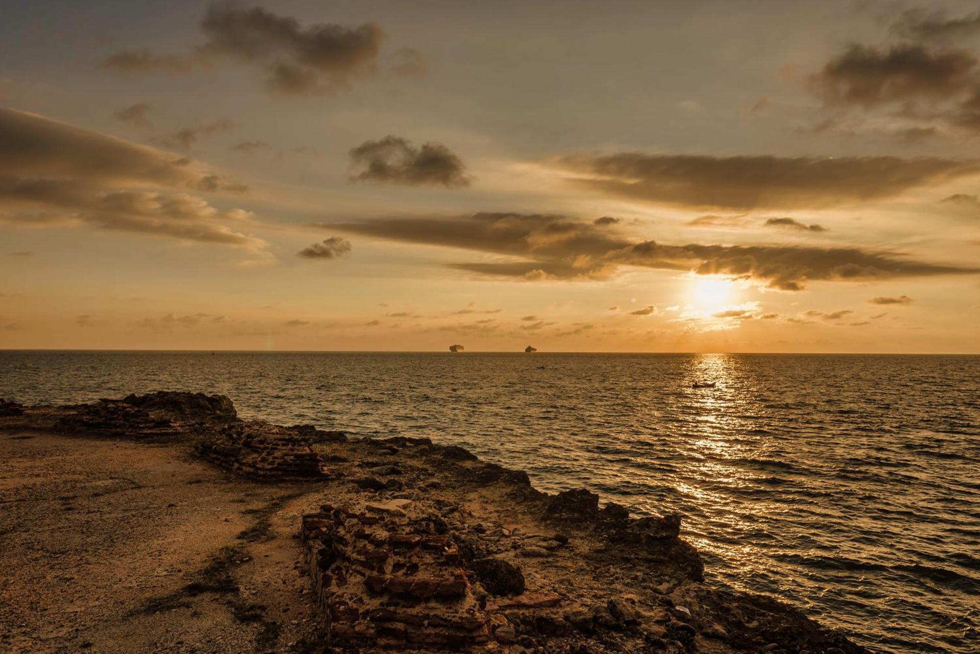 Castillete Hotel & Beach Club เตียราบอมบา ภายนอก รูปภาพ