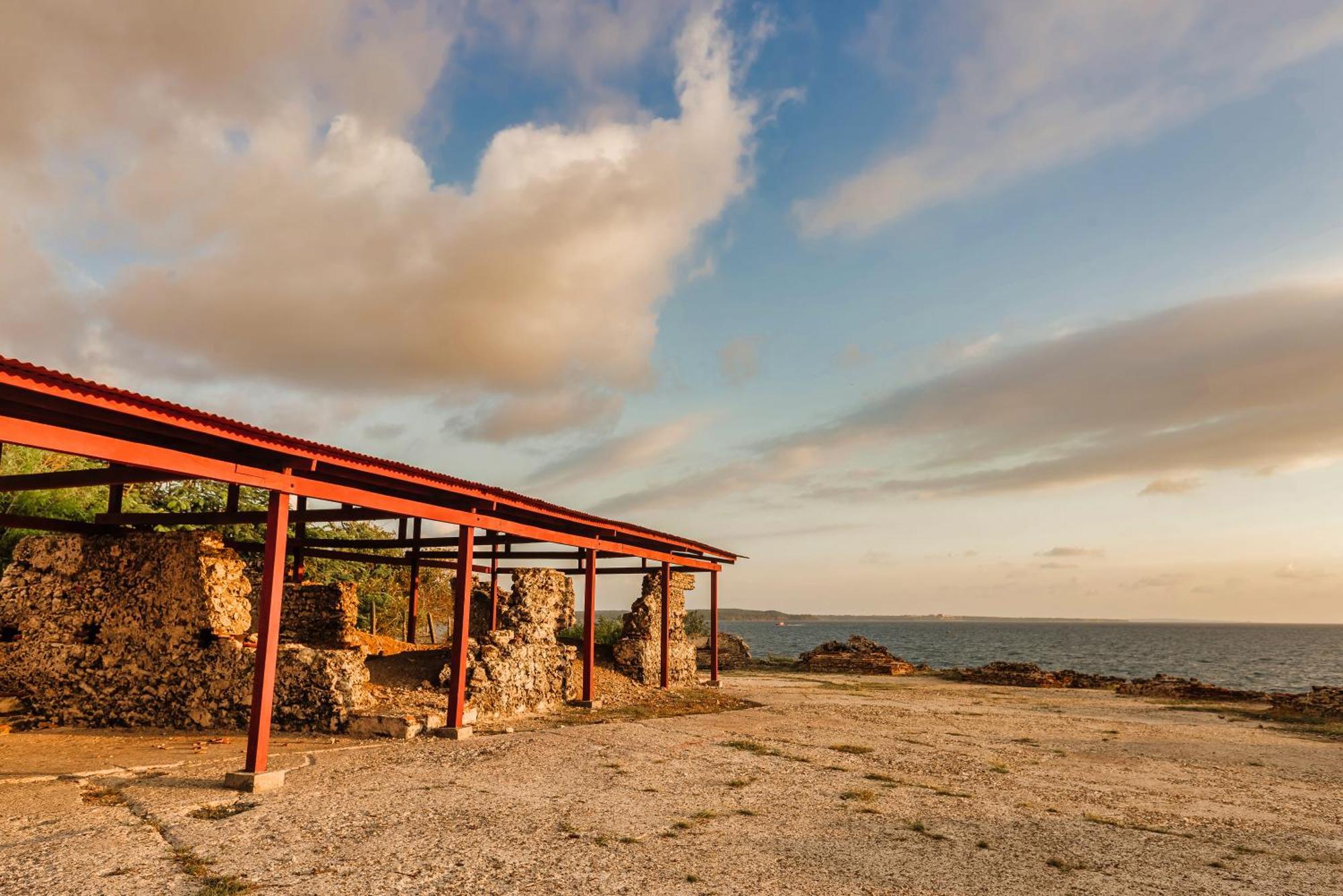 Castillete Hotel & Beach Club เตียราบอมบา ภายนอก รูปภาพ