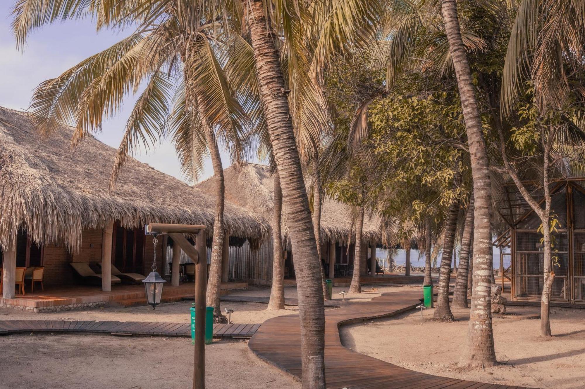 Castillete Hotel & Beach Club เตียราบอมบา ภายนอก รูปภาพ