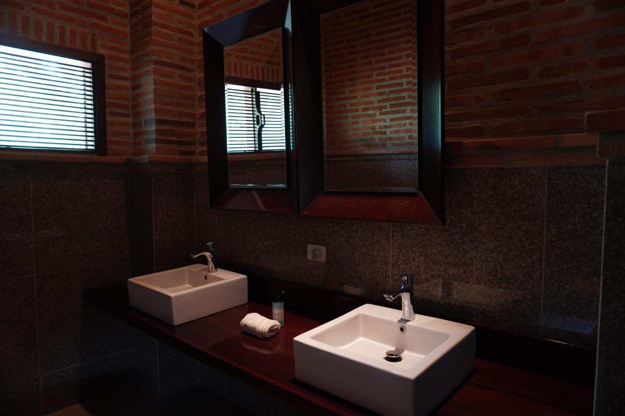 Castillete Hotel & Beach Club เตียราบอมบา ภายนอก รูปภาพ